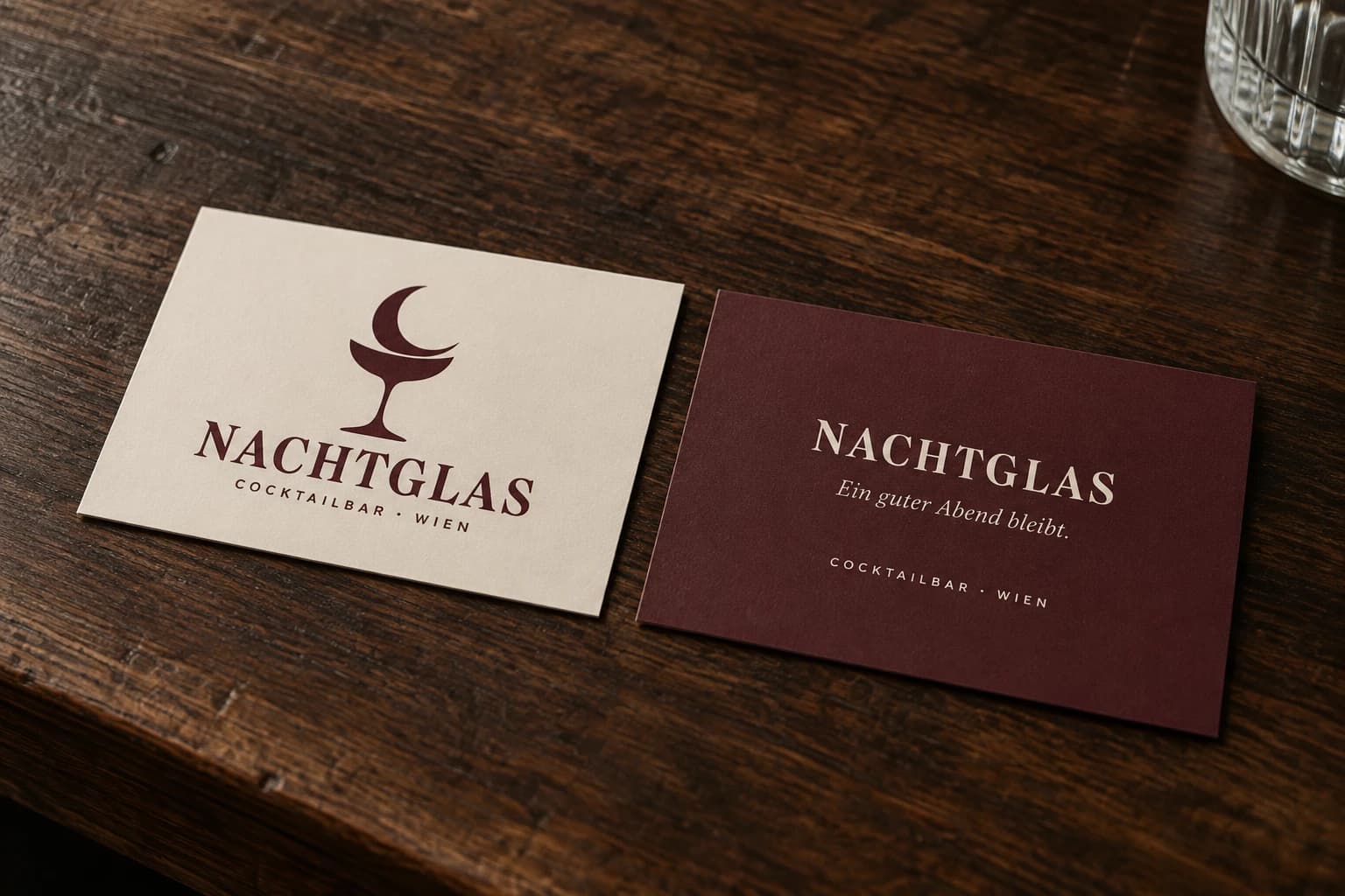 Visitenkarten für die Cocktailbar NACHTGLAS, gestaltet von bown
